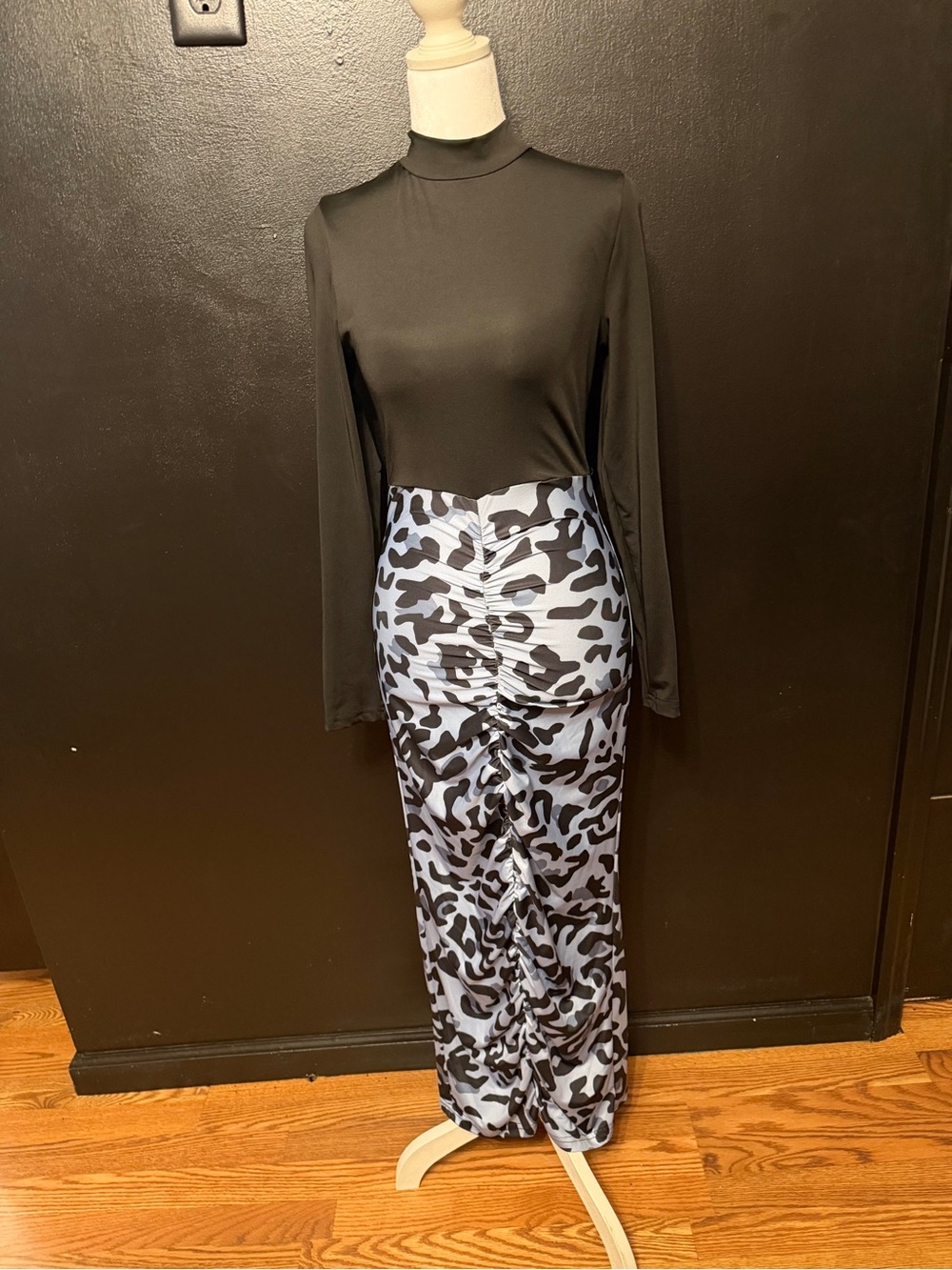SHEIN Black Mock-Neck Top with White & Black Animal Print Maxi Skirt